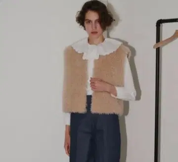 [컨디션 최상] OHGA 25AW 신상 프릴 블라우스 화이트