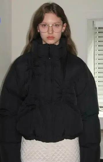 SinOon 리본 다운 자켓 블랙