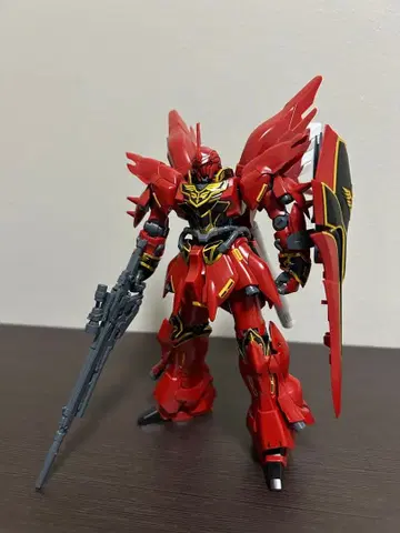 HGUC 1/144 건담 프라모델 시난주