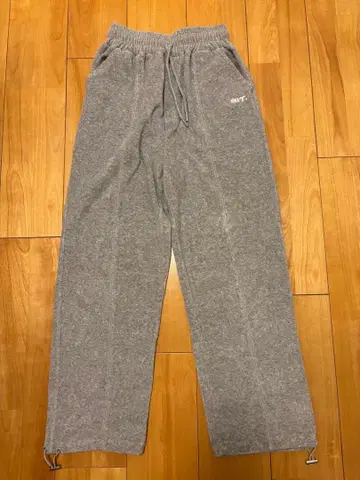 RIBBONBIT 파일 원단 스웨트 팬츠 FREE 사이즈