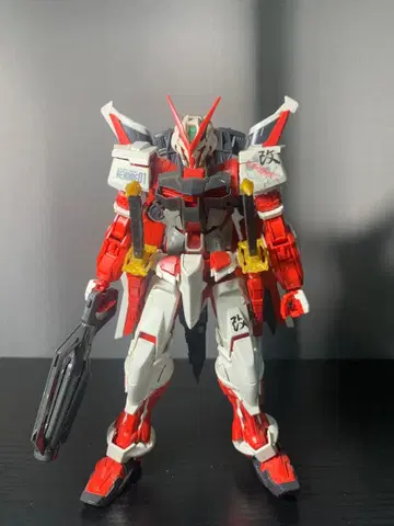 건담 아스트레이 레드 프레임 MG (마스터 그레이드)