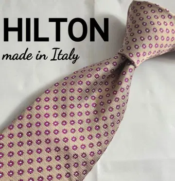 새상품급 HILTON 퍼플 꽃무늬 도트 넥타이