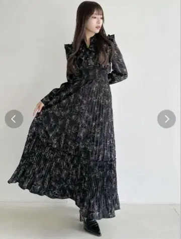 dazzlin 플라워 플리츠 원피스