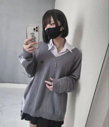 gibous scorpion knit