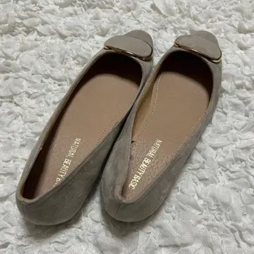 미사용/새상품급 NATURAL BEAUTY BASIC 플랫슈즈