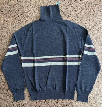 존스메들리 남성용 터틀넥 스웨터입니다. 보더 무늬