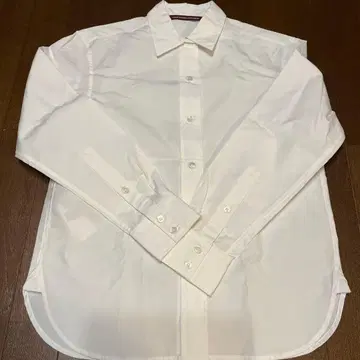 콩트와르 데코토니에 화이트 코튼 긴팔 셔츠