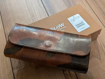 컨디션 최상 SLOW 카모플라쥬 가죽 장지갑