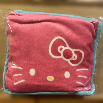 헬로키티 x 서티원 31 서티원 수납 포켓 포함 담요