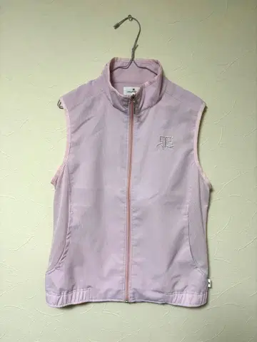 쿠레쥬 핑크 집업 베스트