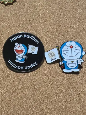 오사카 만박 일본관 도라에몽 핀 배지 2개
