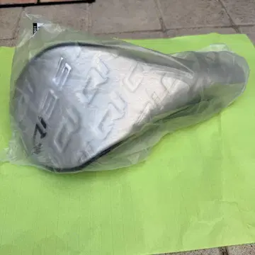 미사용 새상품 TaylorMade Qi35 드라이버용 골프헤드커버