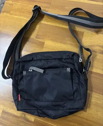 JUNKOSHIMADA 블랙 나일론 숄더백