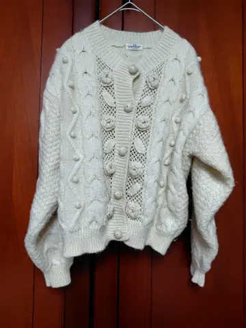 아이보리 케이블 짜임 니트 가디건