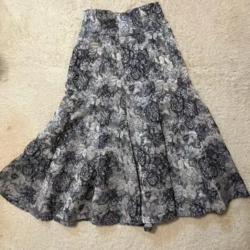 프로포션 바디 드레싱 꽃무늬 플레어 스커트 그레이 계열