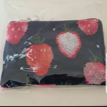 페이러 스트로베리 도트 티슈 파우치 미사용 새상품 완판템