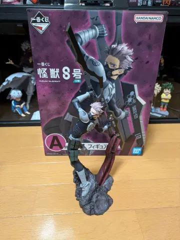 괴수 8호 제일복권 나루미 겐 피규어
