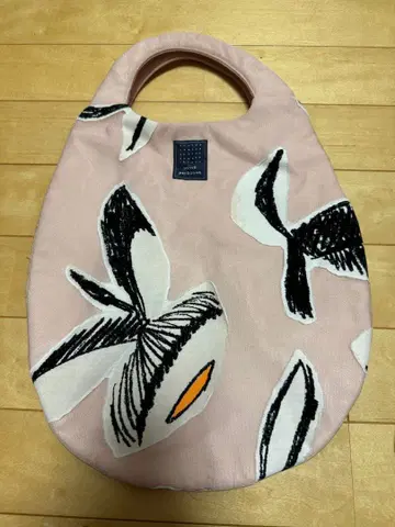 미나 페르호넨 에그 백