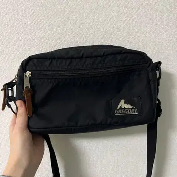 GREGORY 블랙 숄더백