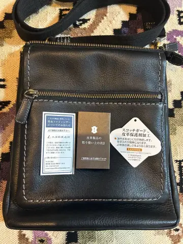 츠치야 가방 제조소 Lota (로타) 크로스 숄더백 블랙/가죽