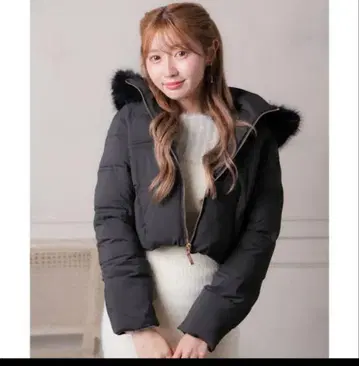 새상품급 립 서비스 볼륨 퍼 페이크 다운 자켓