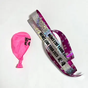 NEWS LIVE TOUR 2025 변신 풍선 은색 테이프 낙하물