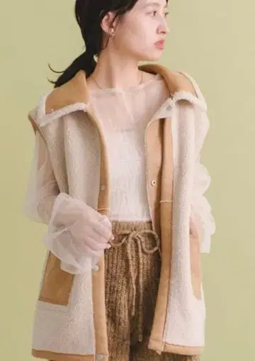 kastane 페이크 무스탕 베스트 리버서블 베이지 카스타네