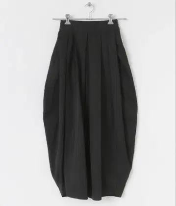 코쿤 볼륨 턱 스커트