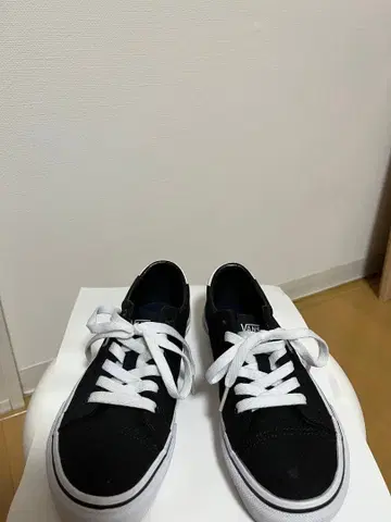 Vans 블랙 로우컷 스니커즈