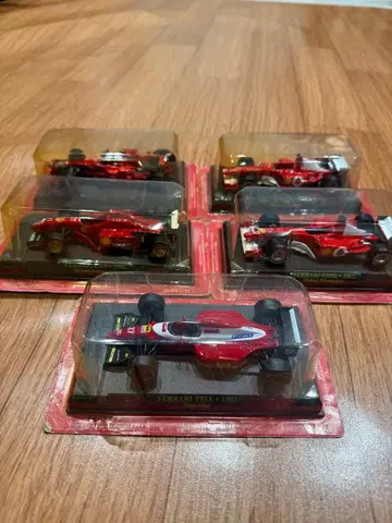 Ferrari 1/43 스케일 모델 세트