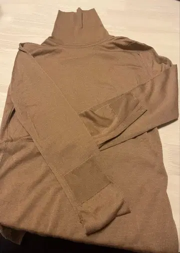 존스 메들리 터틀 니트