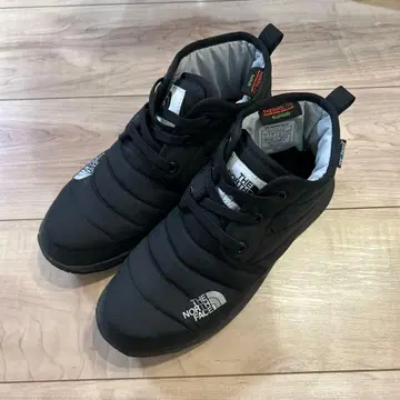 THE NORTH FACE 블랙 스니커즈