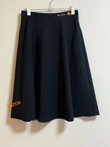 엠즈 그레이시 미사용 멋진 스커트 40