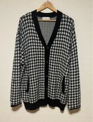 ADRER XS 하운드투스 체크 패턴 돌먼 니트 가디건