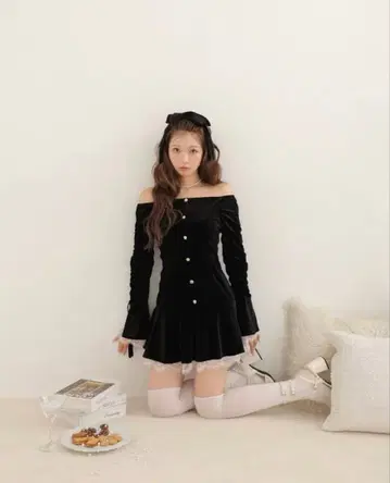 M me eme Classical velvet mini onepiece