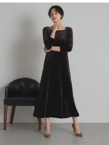 택 포함 새상품 노스탤지어 벨로아 롱 원피스 블랙