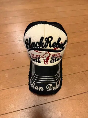 Black Rebel 메쉬 캡 사우스 다코타
