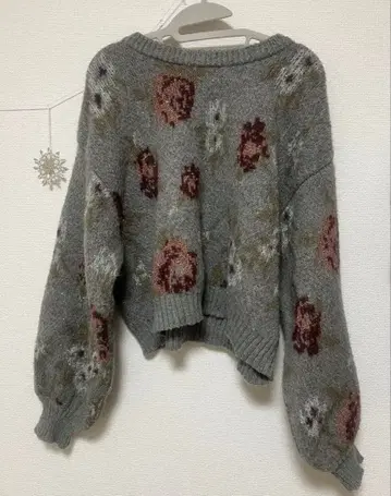 JEANASIS 그레이 꽃무늬 긴팔 니트 F