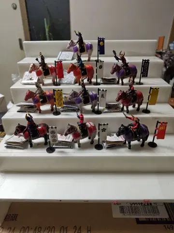 전국 기마 무장 태엽으로 달리는 난폭한 말! 총 10종류