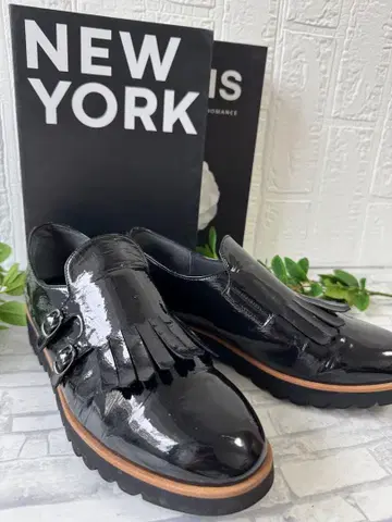 [새상품급] FIZZ REEN 블랙 에나멜 신발