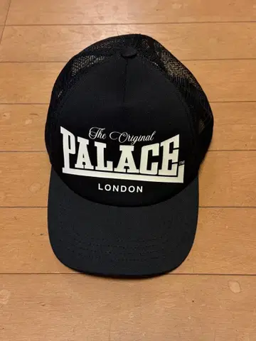 PALACE 메쉬 캡 블랙