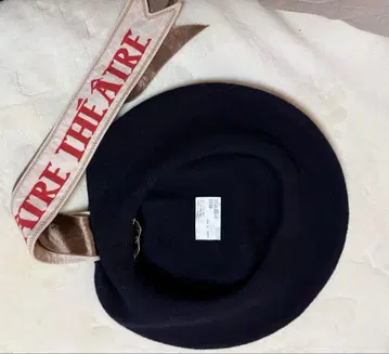 장미색 모자 / 블랙 리본 포함 베레모