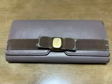 Ferragamo 장지갑