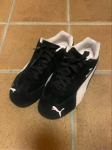 PUMA 블랙/핑크 스니커즈