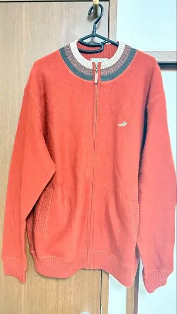 크로커다일 오렌지 지퍼 자켓