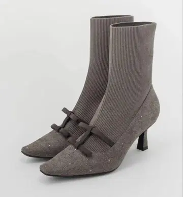 [한 번만 착용 새상품급] 미니 리본 니트 도킹 부츠 RANDA