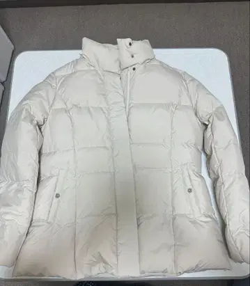 베이지 퀼팅 다운 자켓
