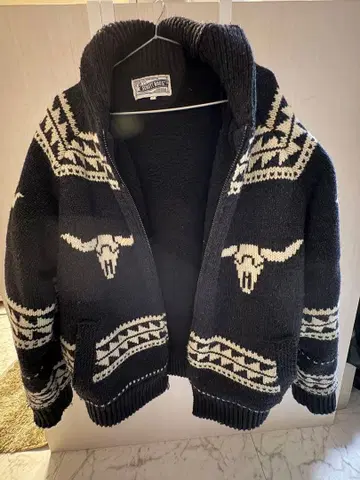 웨스턴 스타일 네이비 가디건