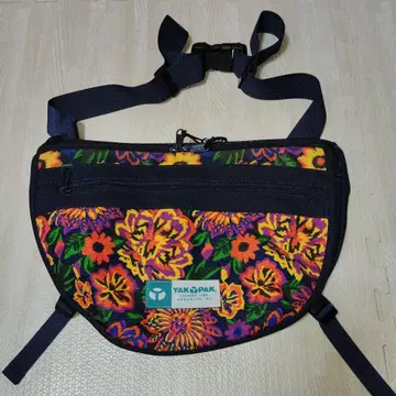 [ 새상품급 ] YAKPAK 티티카카 꽃무늬 숄더백