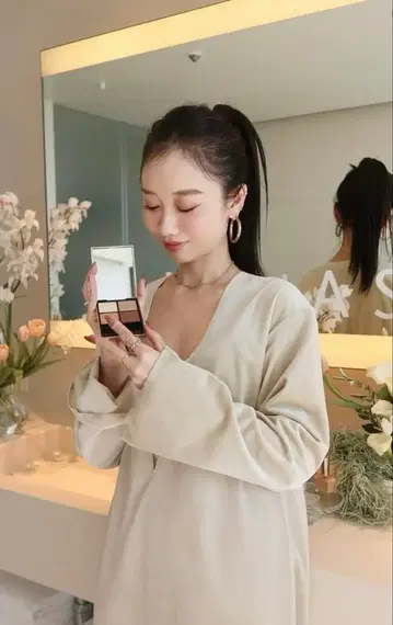 LA PEAU DE GEM 벨로아 V넥 원피스